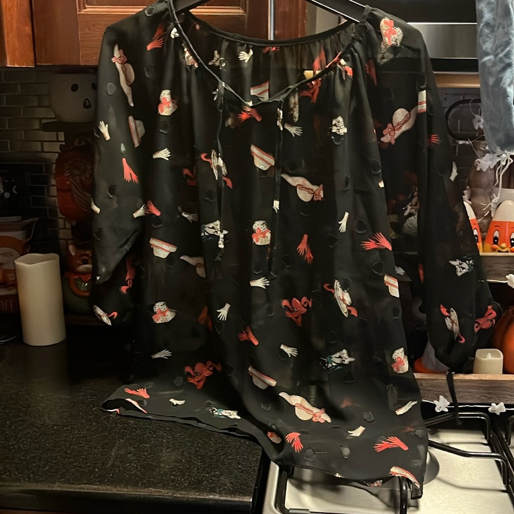 Multicolored 3/4 Sleeve Tie Front Blouse